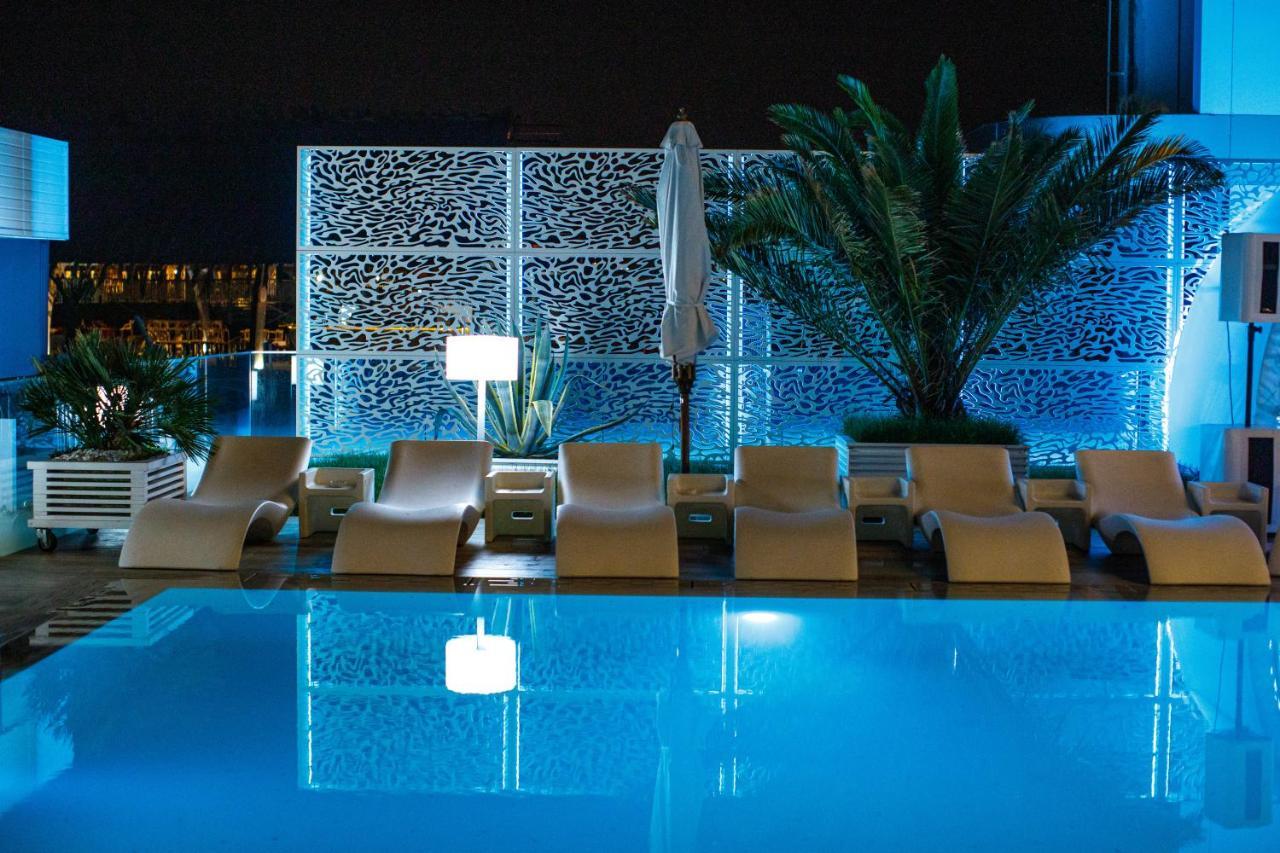 Hotel Opera Мамая Екстериор снимка